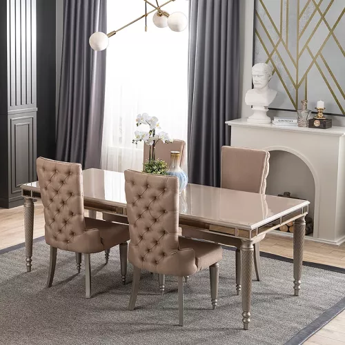 Payaa Cavalli-eettafel (201400)